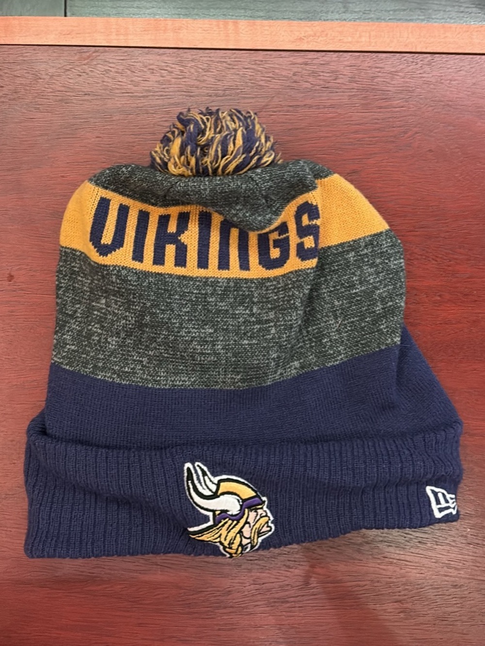 New Era Vikings Knit Pom Beanie - Purple, Gold, Gray